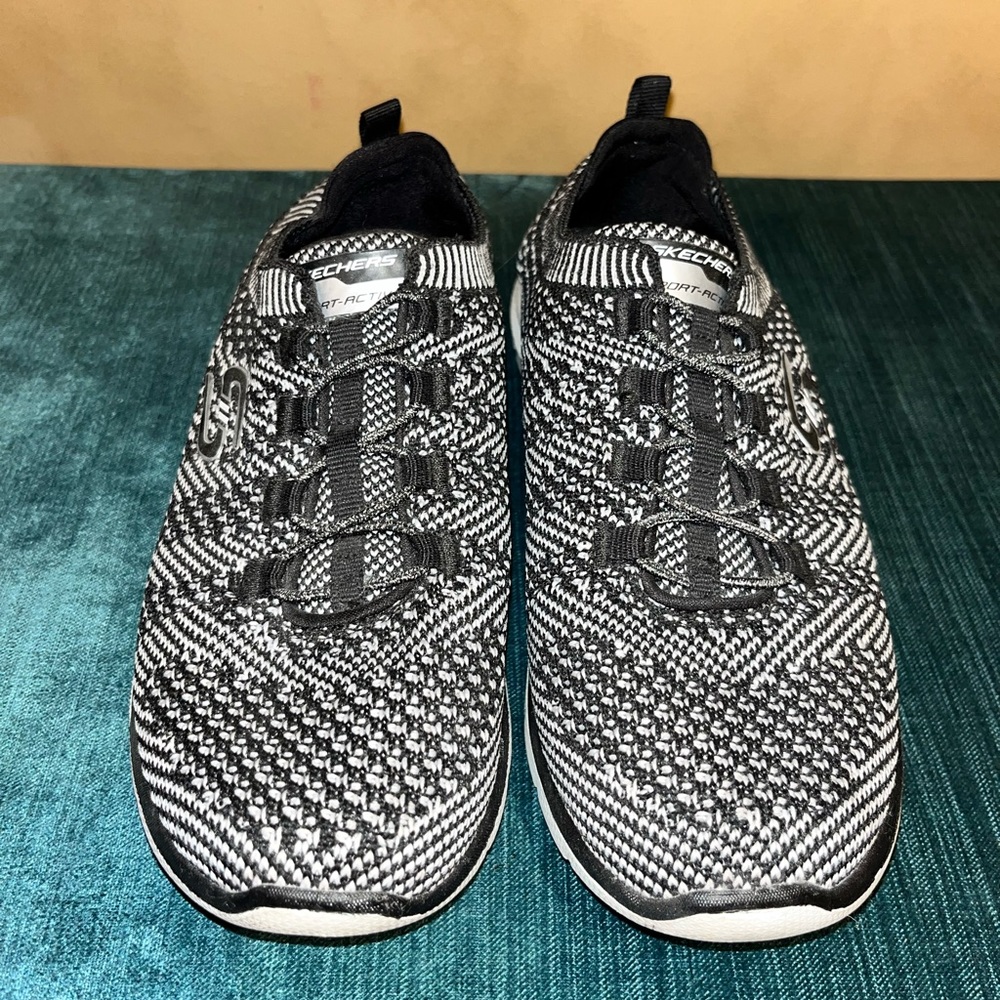 Skechers Air Cooled Memory Foam